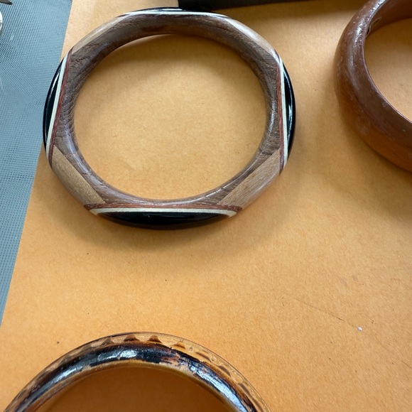 Set of 5 Vintage Style Bangles – Resin Amber, Carved & Wooden Boho Bracelets - Picture 10 of 10